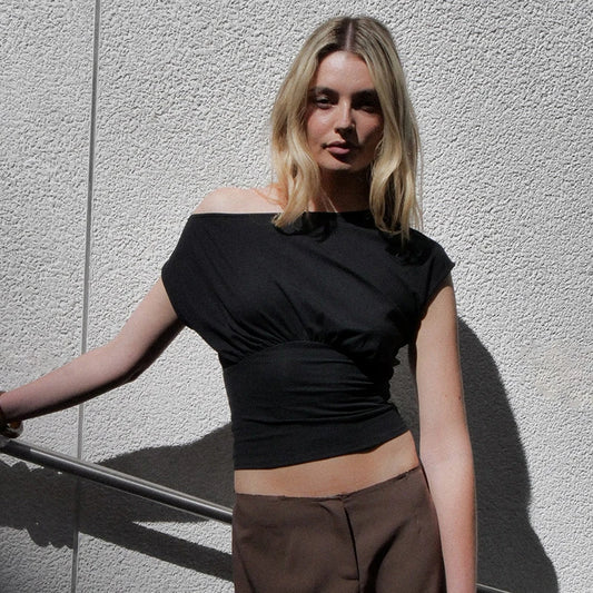 One Shoulder Pleated Tank Top & Waist Shrinking Design