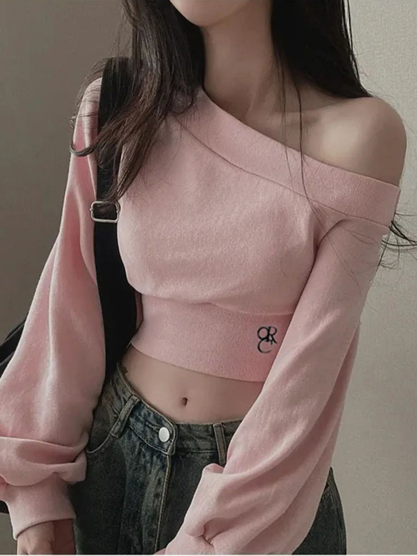 Casual Cropped Off-Shoulder Skew Collar Tee