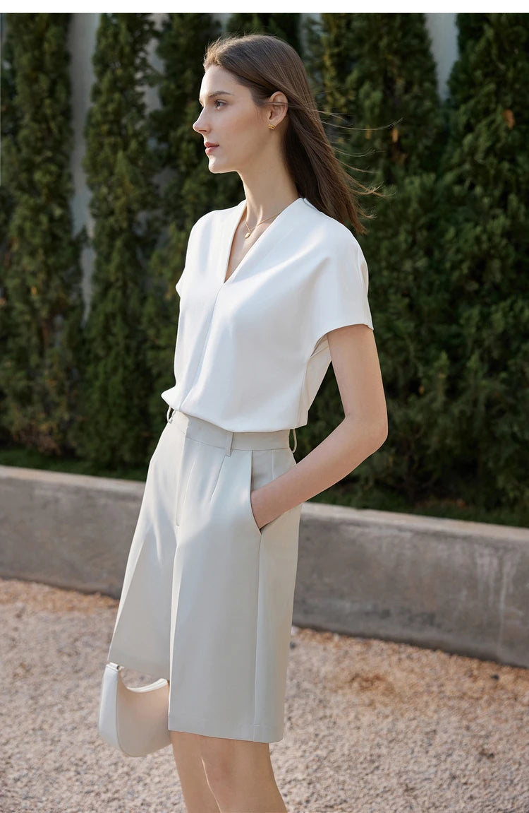 Minimalist Solid V-Neck Short Sleeve T-shirt