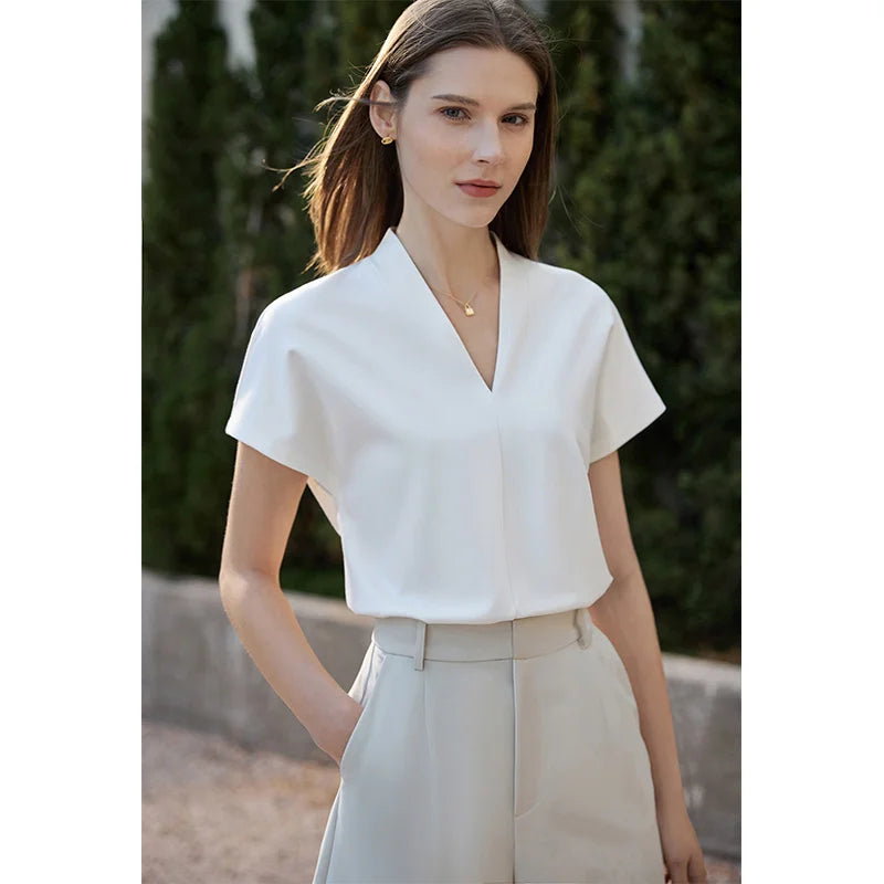 Minimalist Solid V-Neck Short Sleeve T-shirt