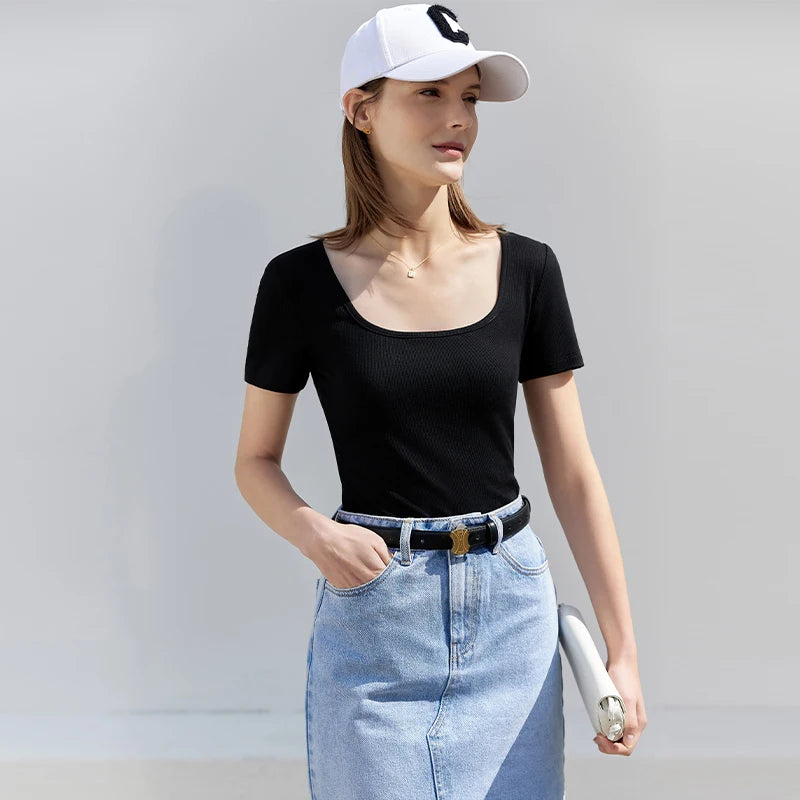 Minimalist U-Neck Slim Black T-Shirt