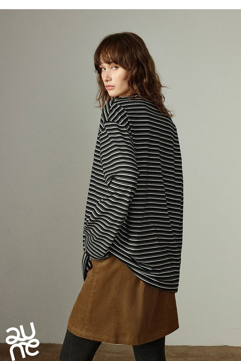 Long-sleeve Loose Minimalist Knit Top
