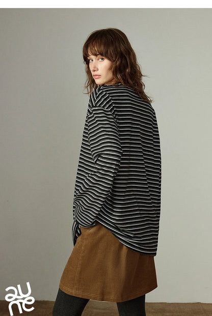 Long-sleeve Loose Minimalist Knit Top