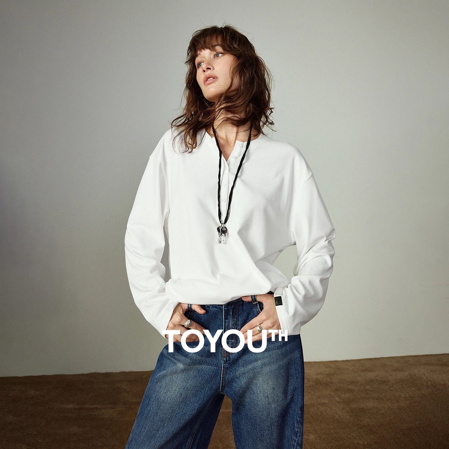 Long-sleeve Loose Minimalist Knit Top