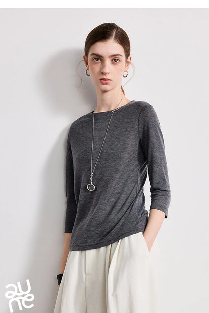Slim Crew Neck Embroidered Knit Top