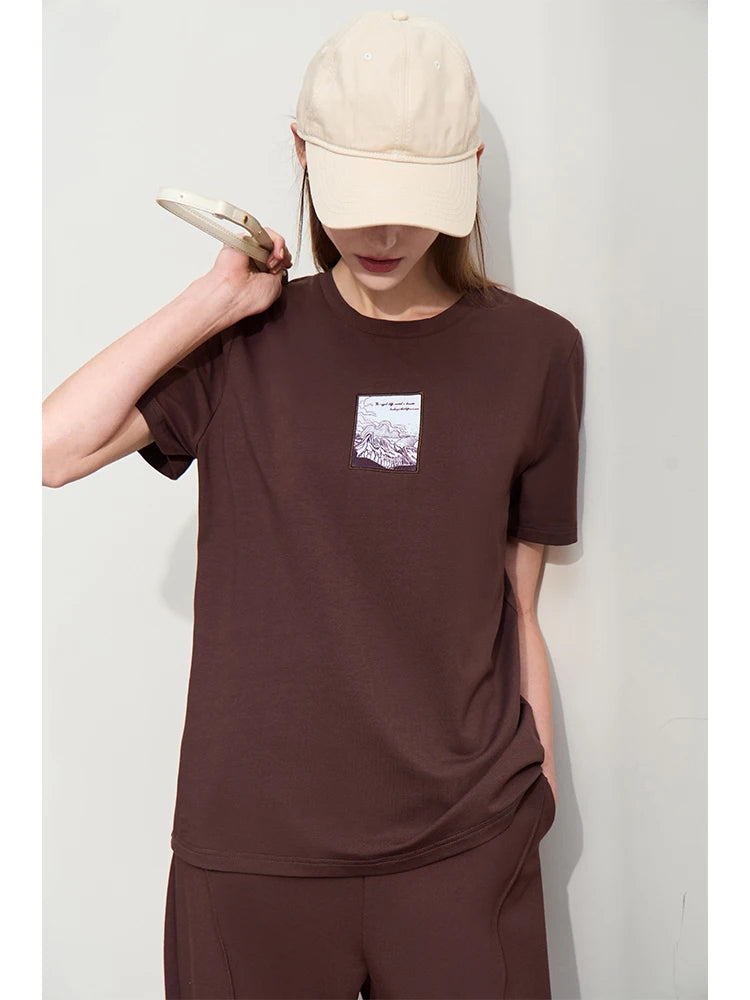 Minimalist Embroidered Black O-Neck T-shirt