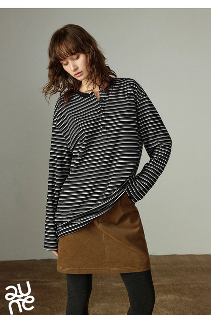 Long-sleeve Loose Minimalist Knit Top