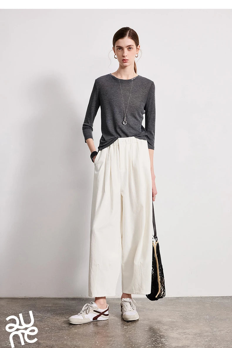 Slim Crew Neck Embroidered Knit Top