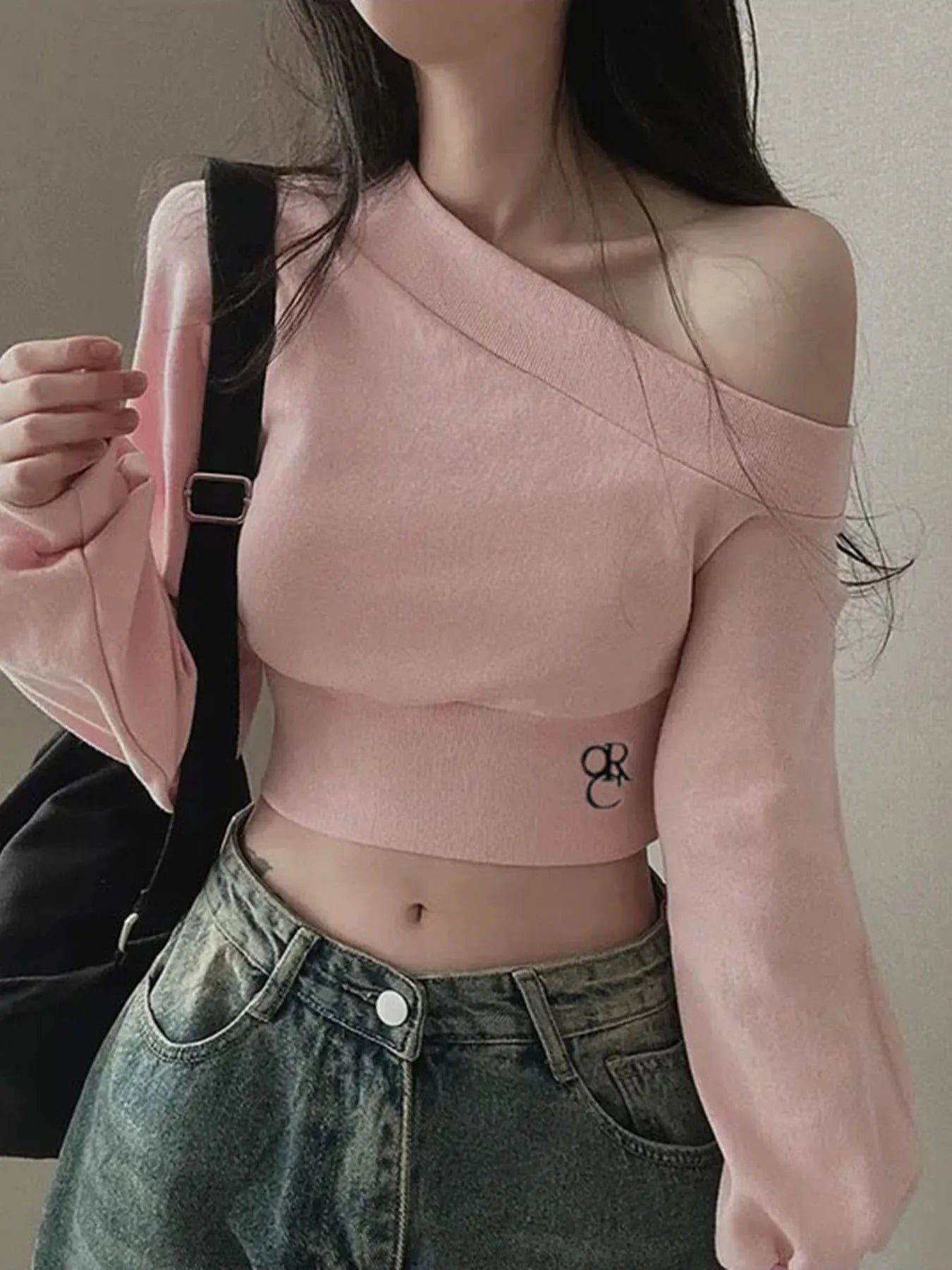 Casual Cropped Off-Shoulder Skew Collar Tee