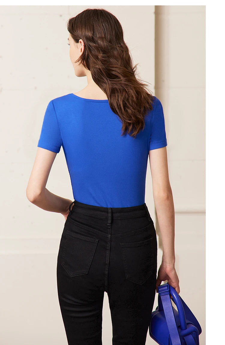 Minimalist U-Neck Slim Black T-Shirt