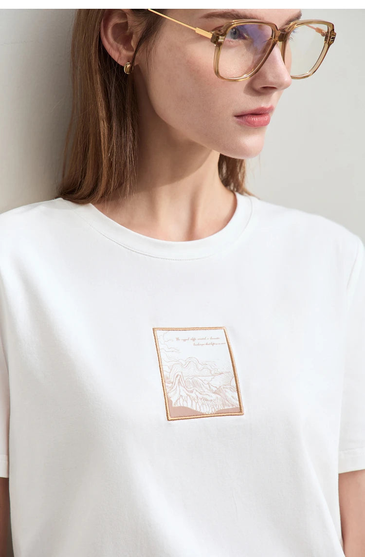 Minimalist Embroidered Black O-Neck T-shirt